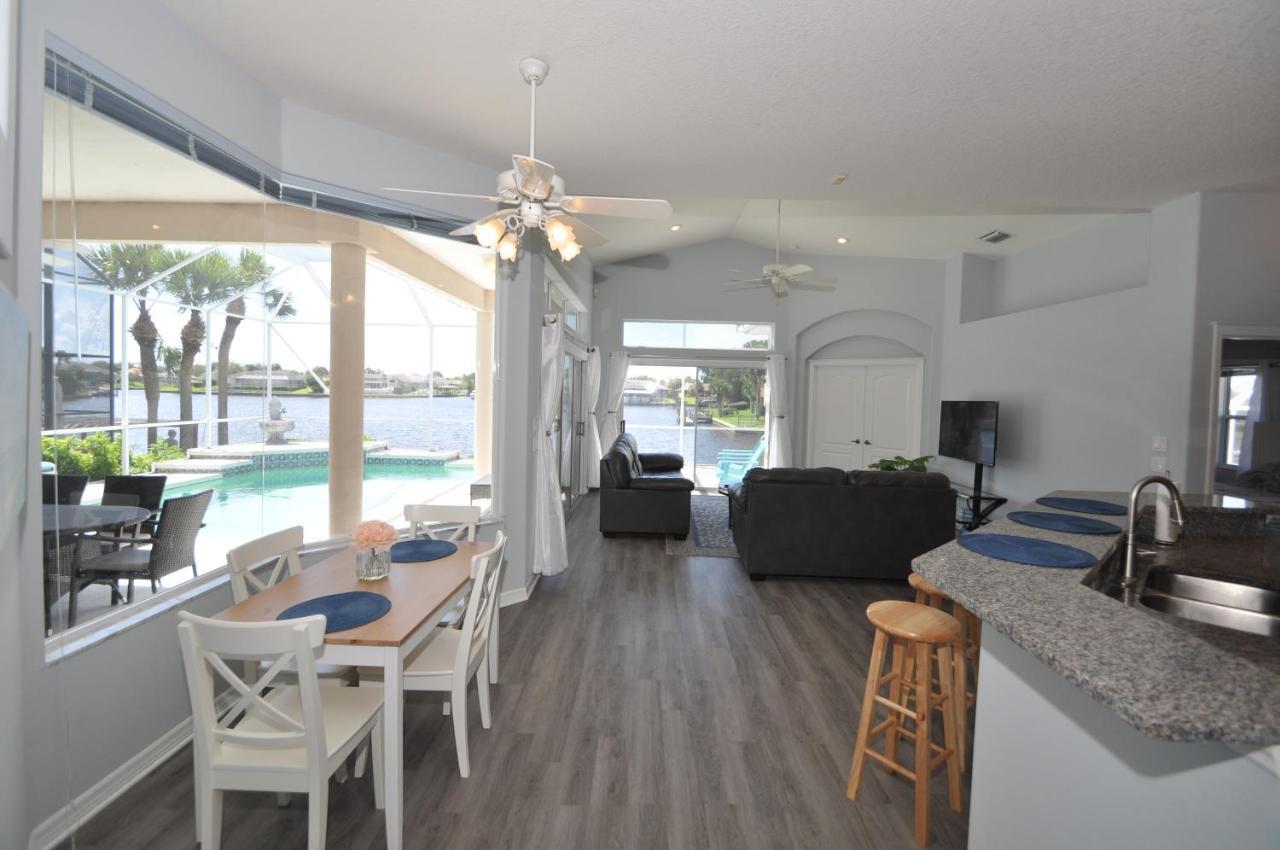 Sunset Bay Beautiful Pool Home - Bring Your Boat Or Jet Ski - Canal With Dock- Sleeps 10 - 4 Bd Palm Coast Ngoại thất bức ảnh
